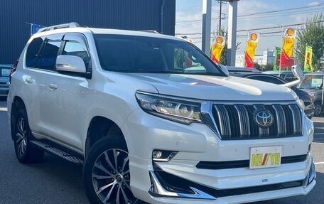 Toyota Land Cruiser Prado 150 рестайлинг 2, 2021 год, 3 600 000 рублей, 2 фотография