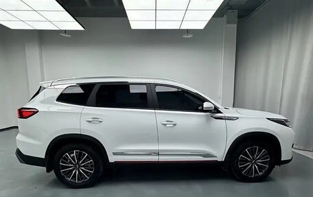 Chery Tiggo 8 Pro, 2022 год, 1 742 500 рублей, 3 фотография