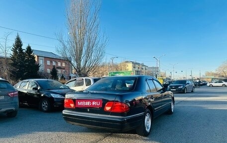 Mercedes-Benz E-Класс, 1996 год, 899 000 рублей, 6 фотография