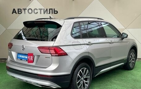 Volkswagen Tiguan II, 2018 год, 2 330 000 рублей, 3 фотография