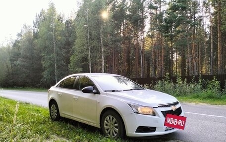 Chevrolet Cruze II, 2011 год, 680 000 рублей, 4 фотография