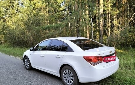 Chevrolet Cruze II, 2011 год, 680 000 рублей, 2 фотография