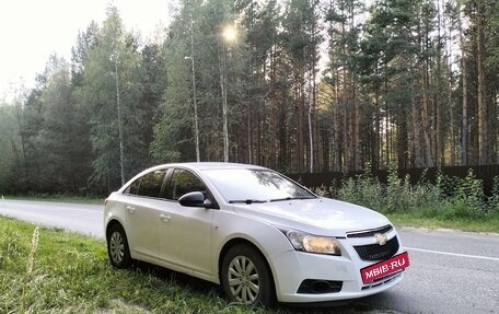 Chevrolet Cruze II, 2011 год, 680 000 рублей, 8 фотография