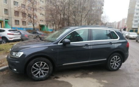 Volkswagen Tiguan II, 2019 год, 2 400 000 рублей, 5 фотография