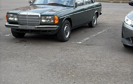 Mercedes-Benz W123, 1982 год, 600 000 рублей, 2 фотография