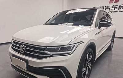 Volkswagen Tiguan II, 2021 год, 2 631 000 рублей, 1 фотография