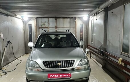 Toyota Harrier, 1998 год, 950 000 рублей, 8 фотография