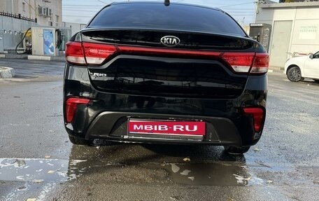 KIA Rio IV, 2018 год, 1 615 000 рублей, 3 фотография