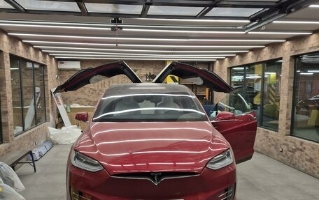 Tesla Model X I, 2020 год, 5 900 000 рублей, 2 фотография