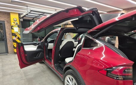 Tesla Model X I, 2020 год, 5 900 000 рублей, 10 фотография