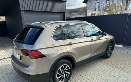 Volkswagen Tiguan II, 2018 год, 3 300 000 рублей, 7 фотография