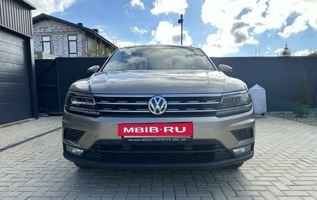 Volkswagen Tiguan II, 2018 год, 3 300 000 рублей, 3 фотография