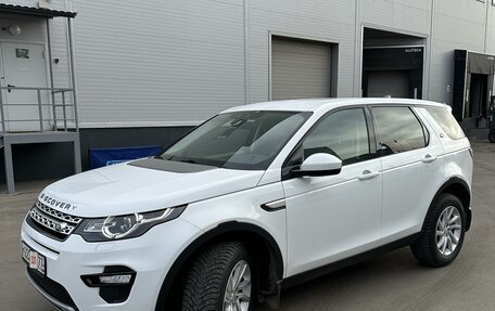 Land Rover Discovery Sport I рестайлинг, 2017 год, 2 750 000 рублей, 3 фотография