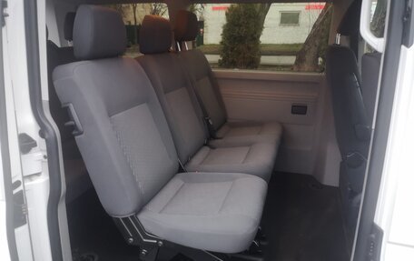 Volkswagen Caravelle T5, 2014 год, 2 150 000 рублей, 7 фотография