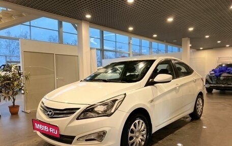 Hyundai Solaris II рестайлинг, 2015 год, 915 000 рублей, 7 фотография