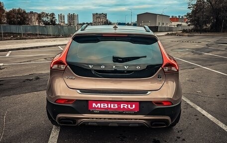 Volvo V40 Cross Country I, 2013 год, 1 850 000 рублей, 3 фотография