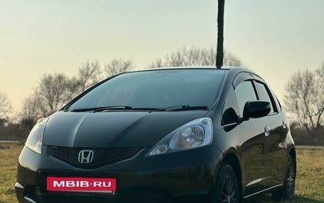 Honda Fit III, 2009 год, 715 000 рублей, 2 фотография