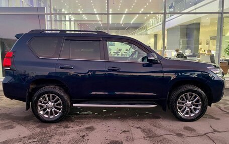 Toyota Land Cruiser Prado 150 рестайлинг 2, 2018 год, 5 249 000 рублей, 4 фотография