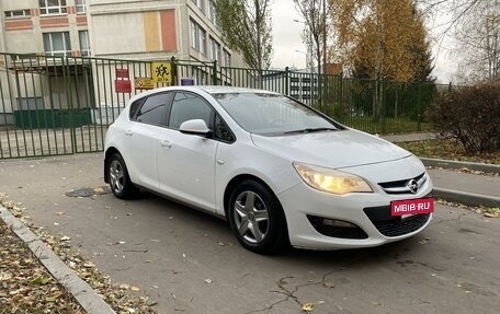 Opel Astra J, 2012 год, 645 000 рублей, 2 фотография