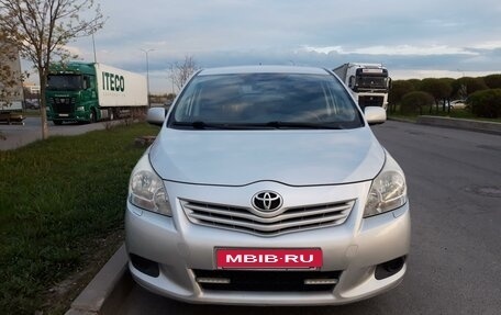 Toyota Verso I, 2009 год, 1 049 000 рублей, 2 фотография