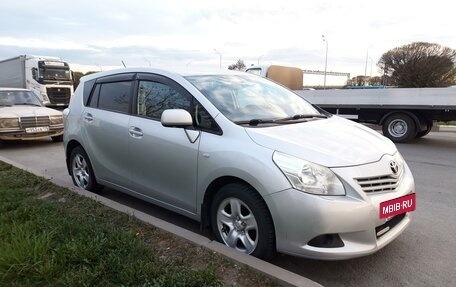 Toyota Verso I, 2009 год, 1 049 000 рублей, 3 фотография