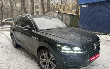 Volkswagen Touareg III, 2018 год, 5 090 000 рублей, 1 фотография