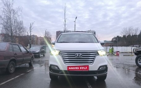 Hyundai Grand Starex Grand Starex I рестайлинг 2, 2020 год, 4 100 000 рублей, 11 фотография