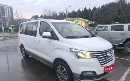 Hyundai Grand Starex Grand Starex I рестайлинг 2, 2020 год, 4 100 000 рублей, 2 фотография