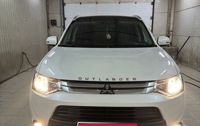 Mitsubishi Outlander III рестайлинг 3, 2014 год, 1 950 000 рублей, 1 фотография