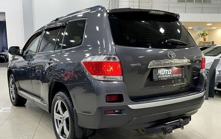 Toyota Highlander III, 2013 год, 2 307 000 рублей, 7 фотография