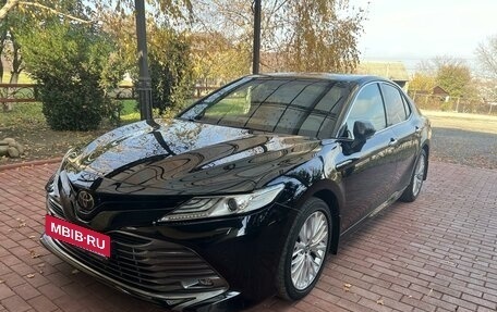 Toyota Camry, 2018 год, 3 180 000 рублей, 7 фотография