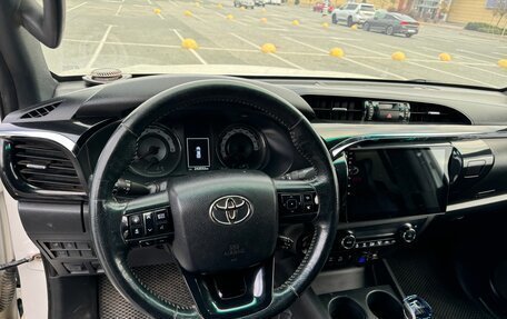 Toyota Hilux VIII, 2018 год, 3 550 000 рублей, 4 фотография