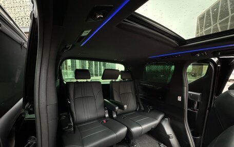 Toyota Alphard III, 2019 год, 5 530 000 рублей, 13 фотография