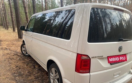 Volkswagen Multivan T6 рестайлинг, 2015 год, 3 350 000 рублей, 4 фотография