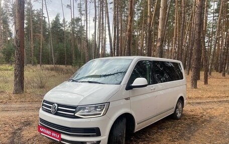 Volkswagen Multivan T6 рестайлинг, 2015 год, 3 350 000 рублей, 3 фотография