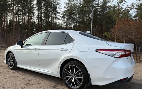 Toyota Camry, 2021 год, 3 900 000 рублей, 9 фотография