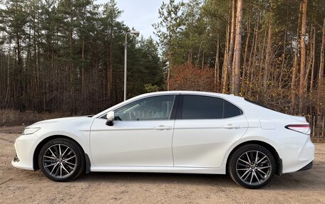 Toyota Camry, 2021 год, 3 900 000 рублей, 12 фотография