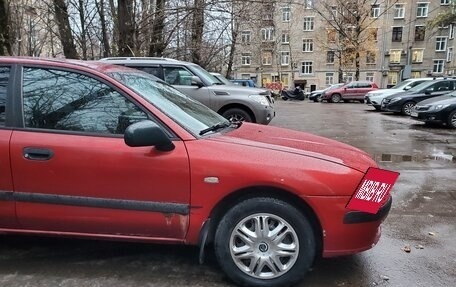 Mitsubishi Carisma I, 2001 год, 250 000 рублей, 6 фотография