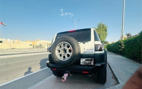 Toyota FJ Cruiser, 2013 год, 7 880 000 рублей, 3 фотография