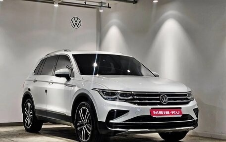 Volkswagen Tiguan II, 2021 год, 3 500 000 рублей, 1 фотография