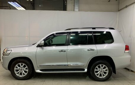 Toyota Land Cruiser 200, 2017 год, 7 150 000 рублей, 8 фотография