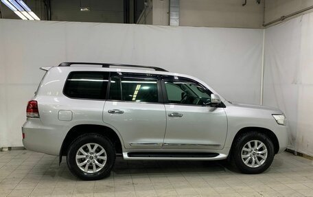 Toyota Land Cruiser 200, 2017 год, 7 150 000 рублей, 4 фотография