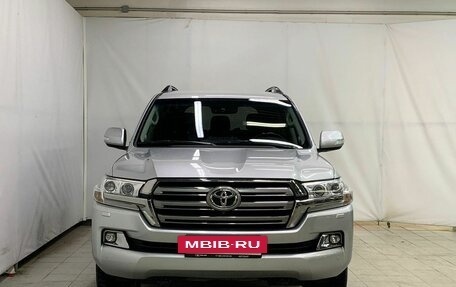 Toyota Land Cruiser 200, 2017 год, 7 150 000 рублей, 2 фотография