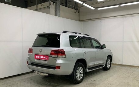 Toyota Land Cruiser 200, 2017 год, 7 150 000 рублей, 5 фотография