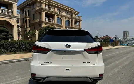 Lexus RX IV рестайлинг, 2021 год, 4 239 000 рублей, 7 фотография