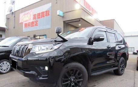 Toyota Land Cruiser Prado 150 рестайлинг 2, 2020 год, 3 304 000 рублей, 3 фотография