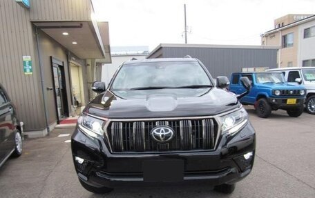 Toyota Land Cruiser Prado 150 рестайлинг 2, 2020 год, 3 304 000 рублей, 2 фотография