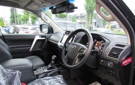 Toyota Land Cruiser Prado 150 рестайлинг 2, 2020 год, 3 304 000 рублей, 11 фотография