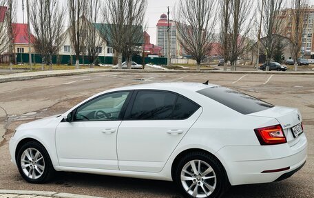 Skoda Octavia, 2017 год, 1 985 000 рублей, 7 фотография