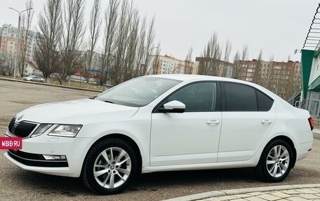 Skoda Octavia, 2017 год, 1 985 000 рублей, 6 фотография